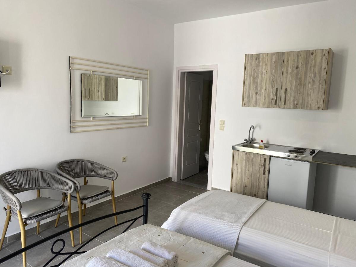 Central Areopolis Rooms Exterior photo
